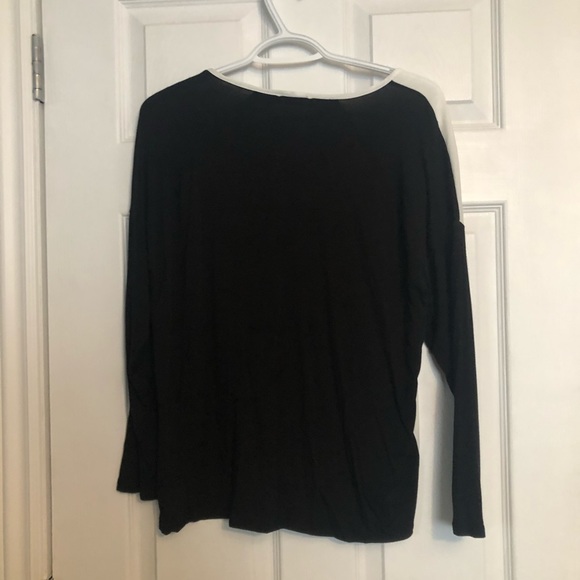 Ricki’s Top - Picture 2 of 4